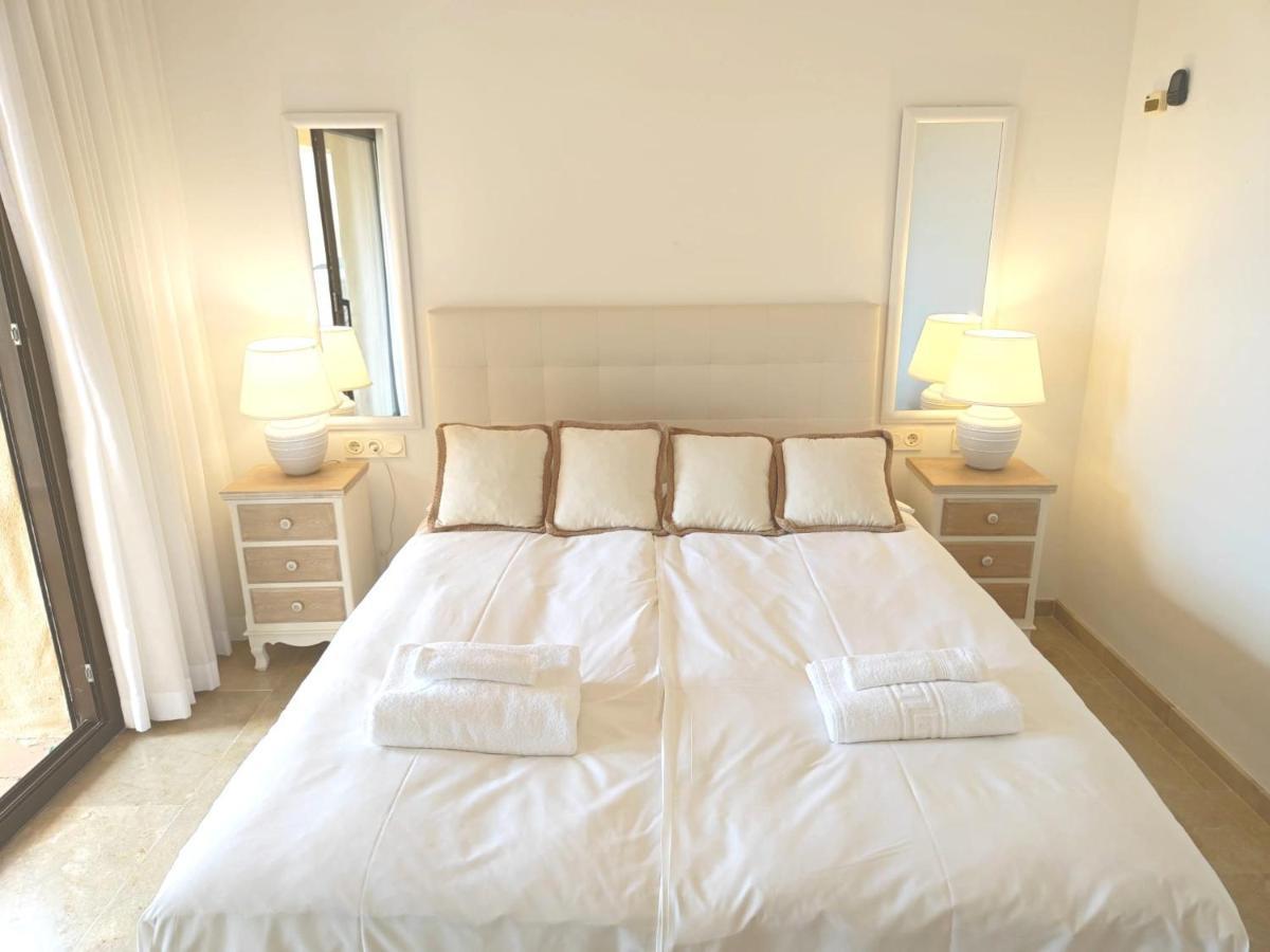 15 First Line Penthouse With Wonderful Seaview Near Duquesa Golf Manilva Andalucia Apartman Kültér fotó